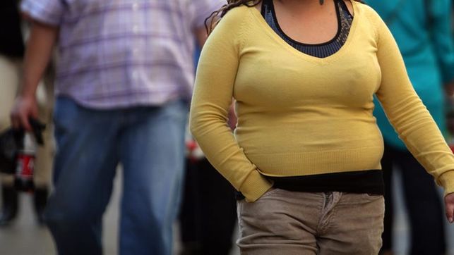 La obesidad superará al tabaquismo como causa de cáncer femenino en 2043